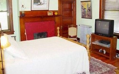 Olde Staunton Inn - photo 13