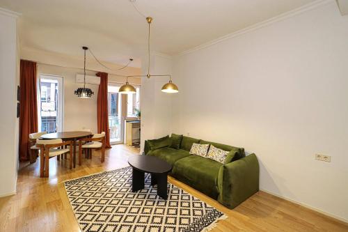 Modern Central Apt Near Stamba By Wehost