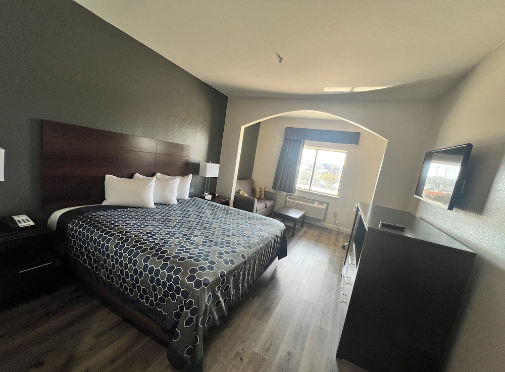 Econo Lodge Beaumont I 10 South - photo 8