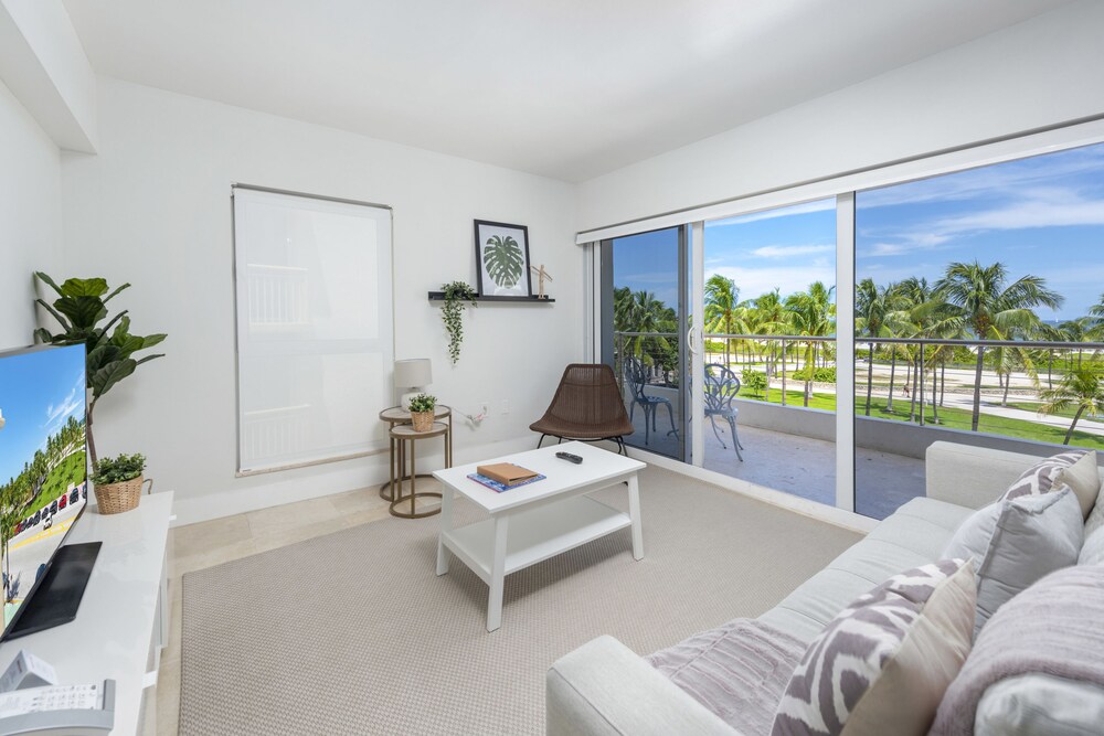 Bentley Hotel South Beach - photo 17