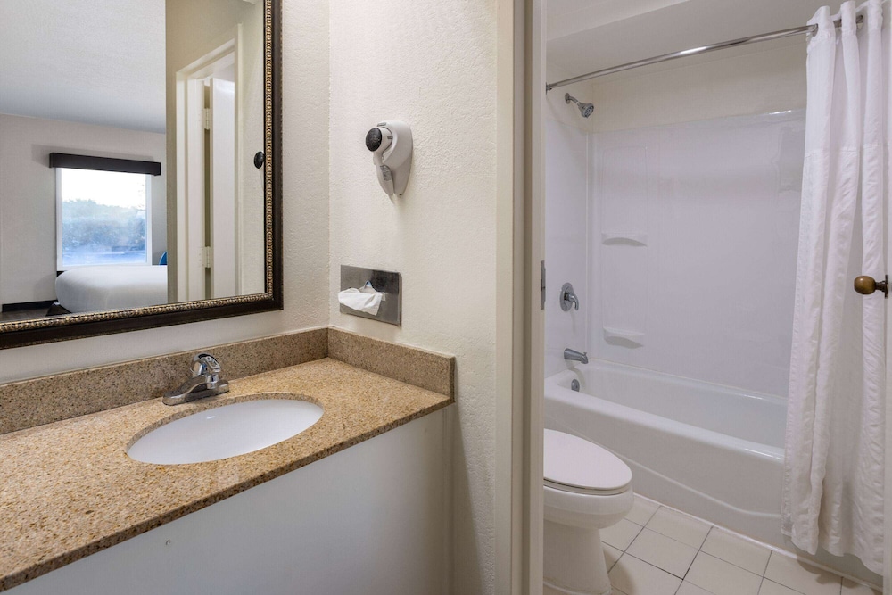 Studio 6 Suites Jacksonville NC - photo 17