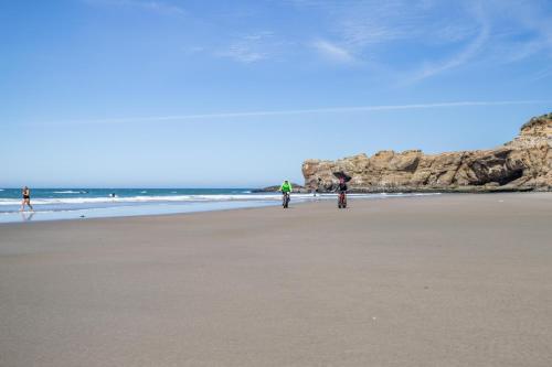 Somewhere at the Beach - photo 35