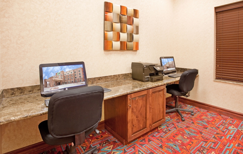Holiday Inn Express Hotel & Suites Gallup East by IHG - photo 14