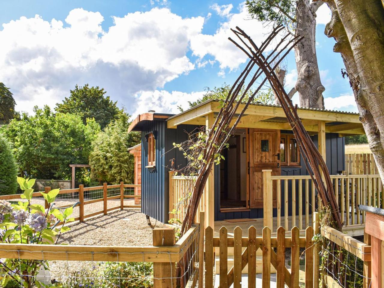 Keldholme Shepherds Hut Uk37158 — hotel in Kirkbymoorside