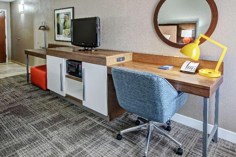Hampton Inn Tullahoma - photo 32
