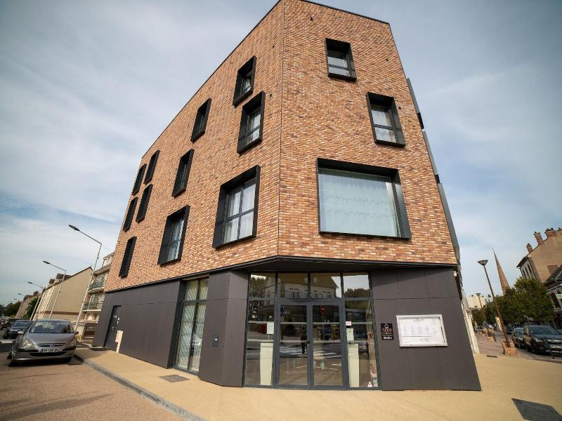 Le Mitigana - carbon neutral hotel in Migennes