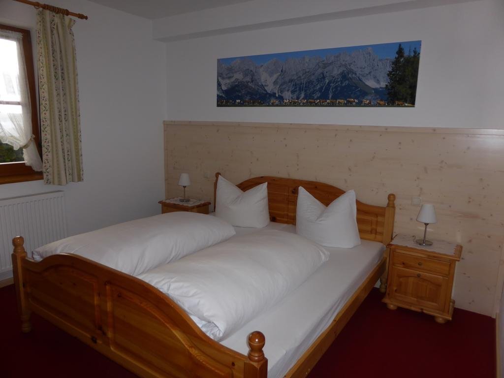 Gasthaus Pension Café Dörfl — 4-Star Luxury Hotel in Kiefersfelden, Germany