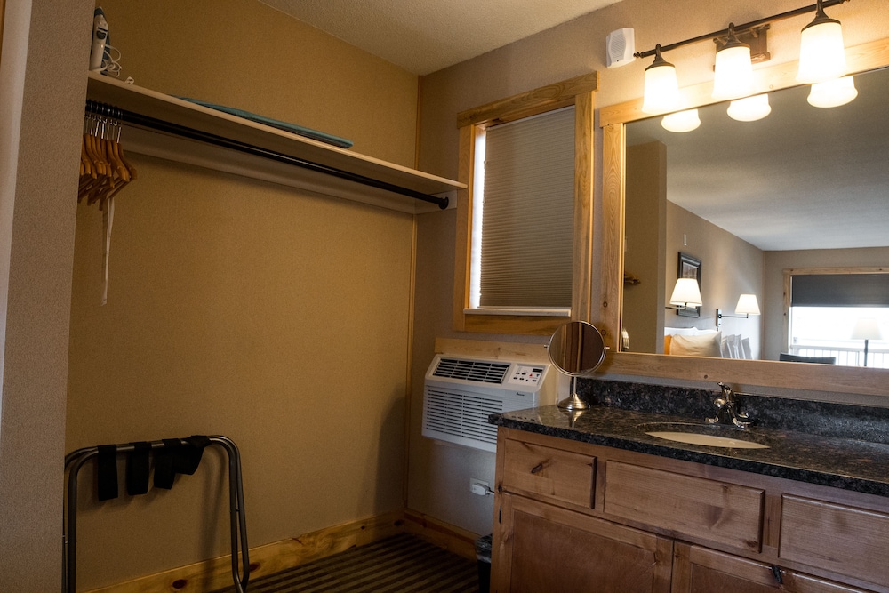 Hotel Estes - photo 48