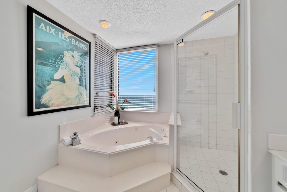 Beach Colony Tower 12B - photo 16