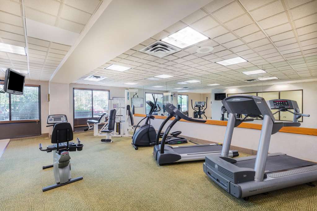 La Quinta Inn & Suites by Wyndham Garden City - photo 14