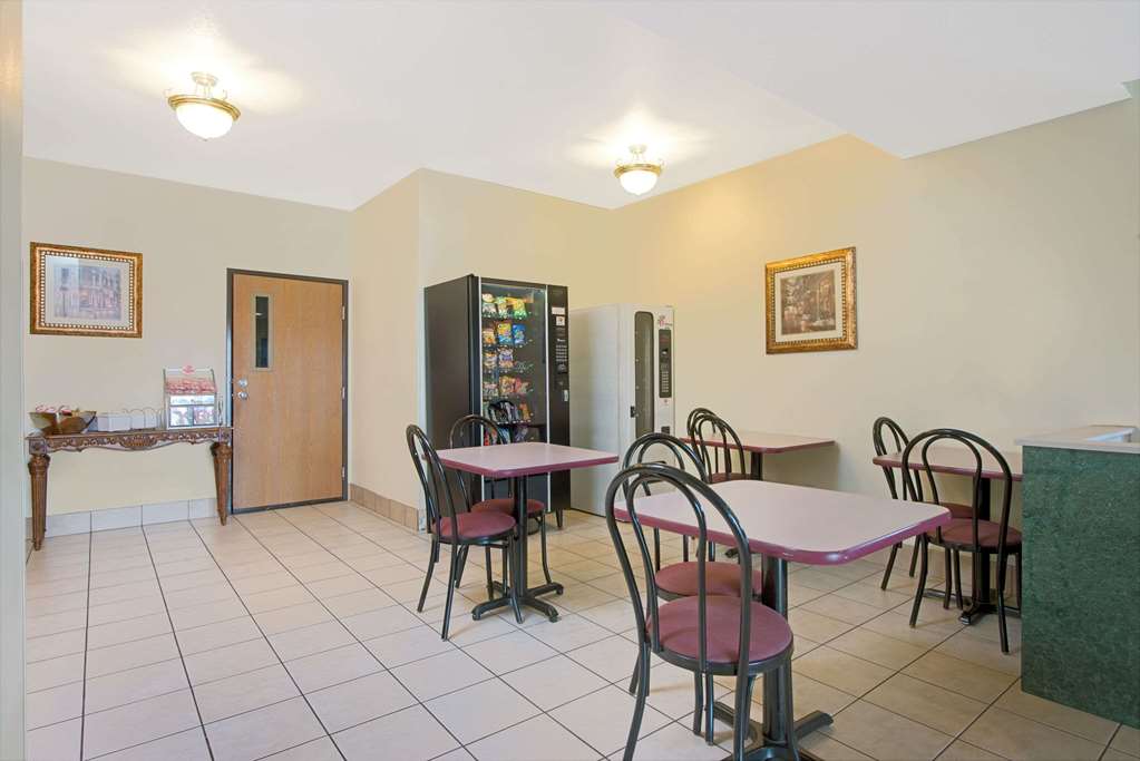 Super 8 by Wyndham Bonne Terre - photo 14