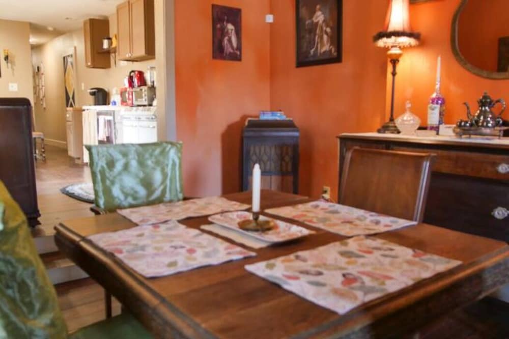 L'Auberge Inn - photo 7