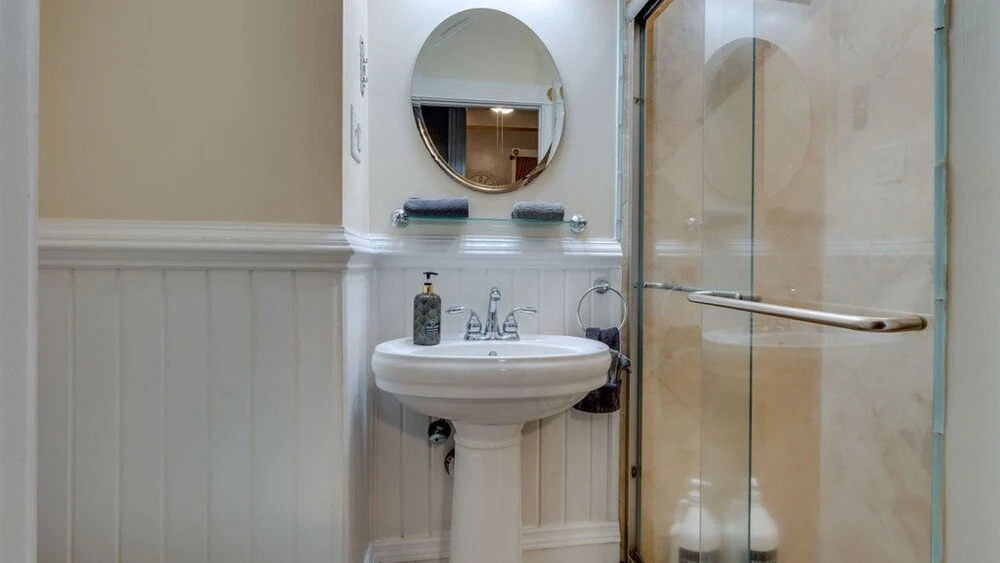 Elegant 2BR on Forsyth Park Savannah - photo 7
