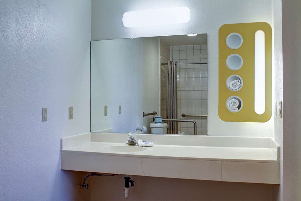 Motel 6 Bishop CA - photo 23