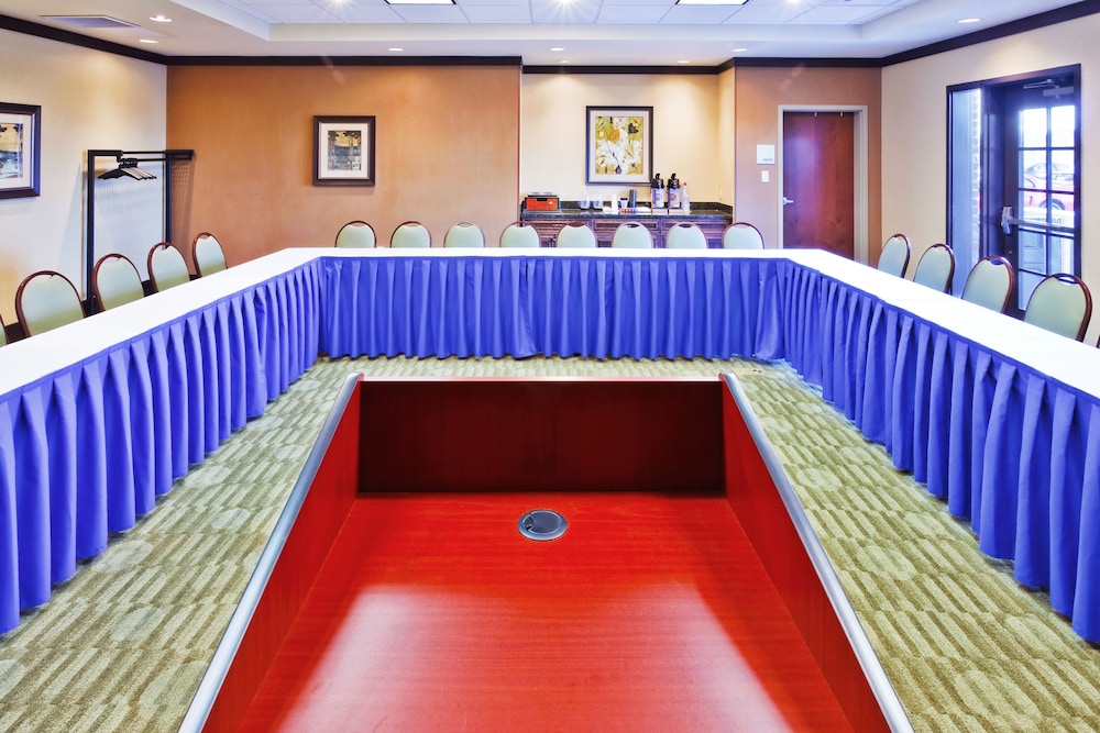 Holiday Inn Express Hotel Ooltewah Springs Chattanooga by IHG - photo 52