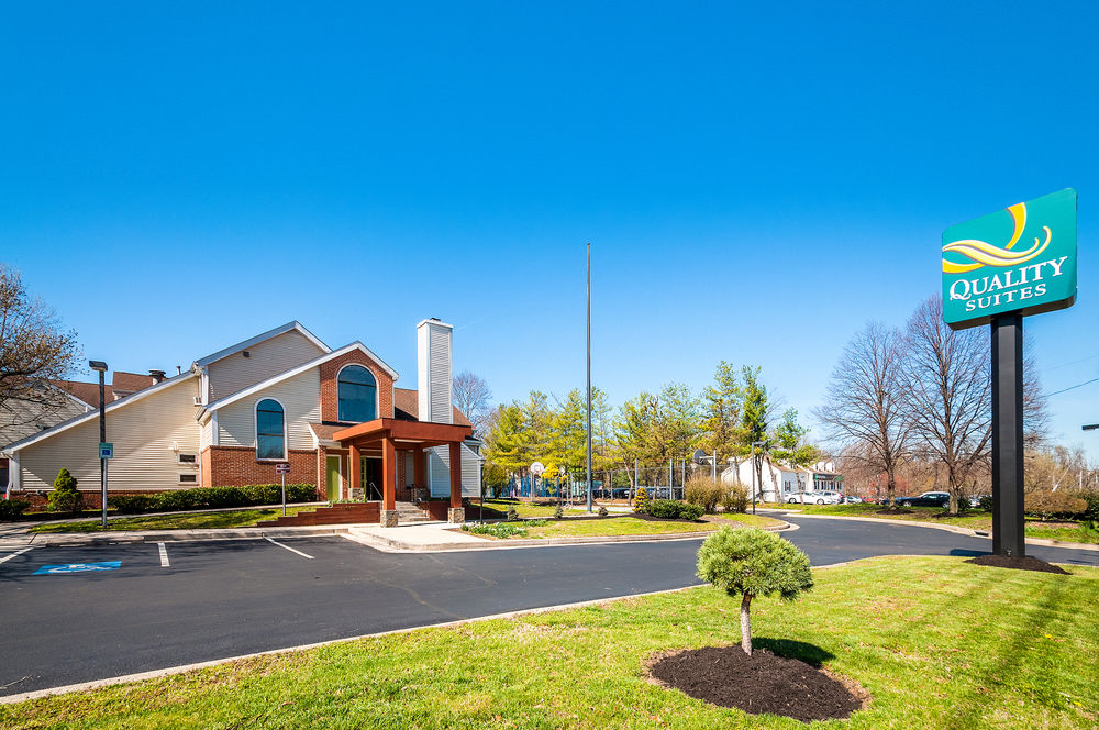Quality Suites - carbon neutral hotel in Pittsburgh