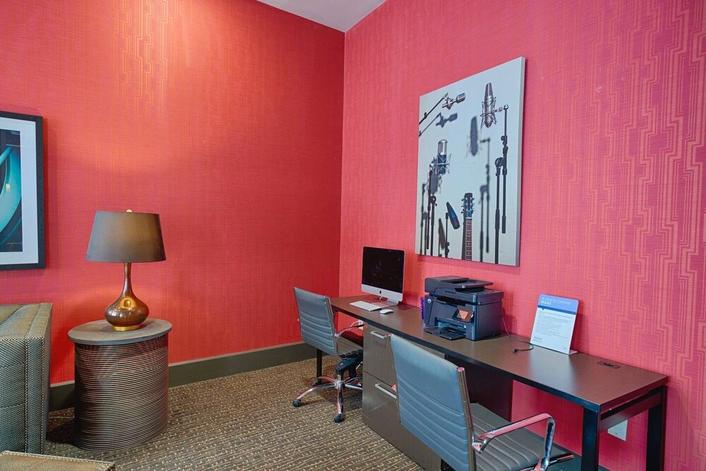 Skyline Suite with Penthouse & Rooftop Deck 6BR by Maddox Hotel - photo 15