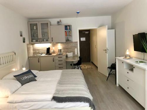 Appartement Gluecks_Momente — 4-Star Luxury Hotel in Gluecksburg, Germany
