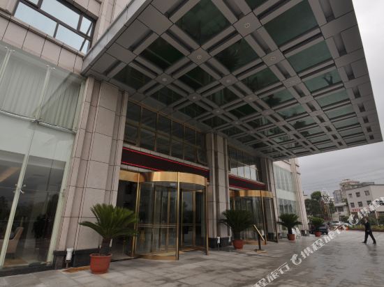 Lanbowan Hotel - carbon neutral hotel in Lichuan