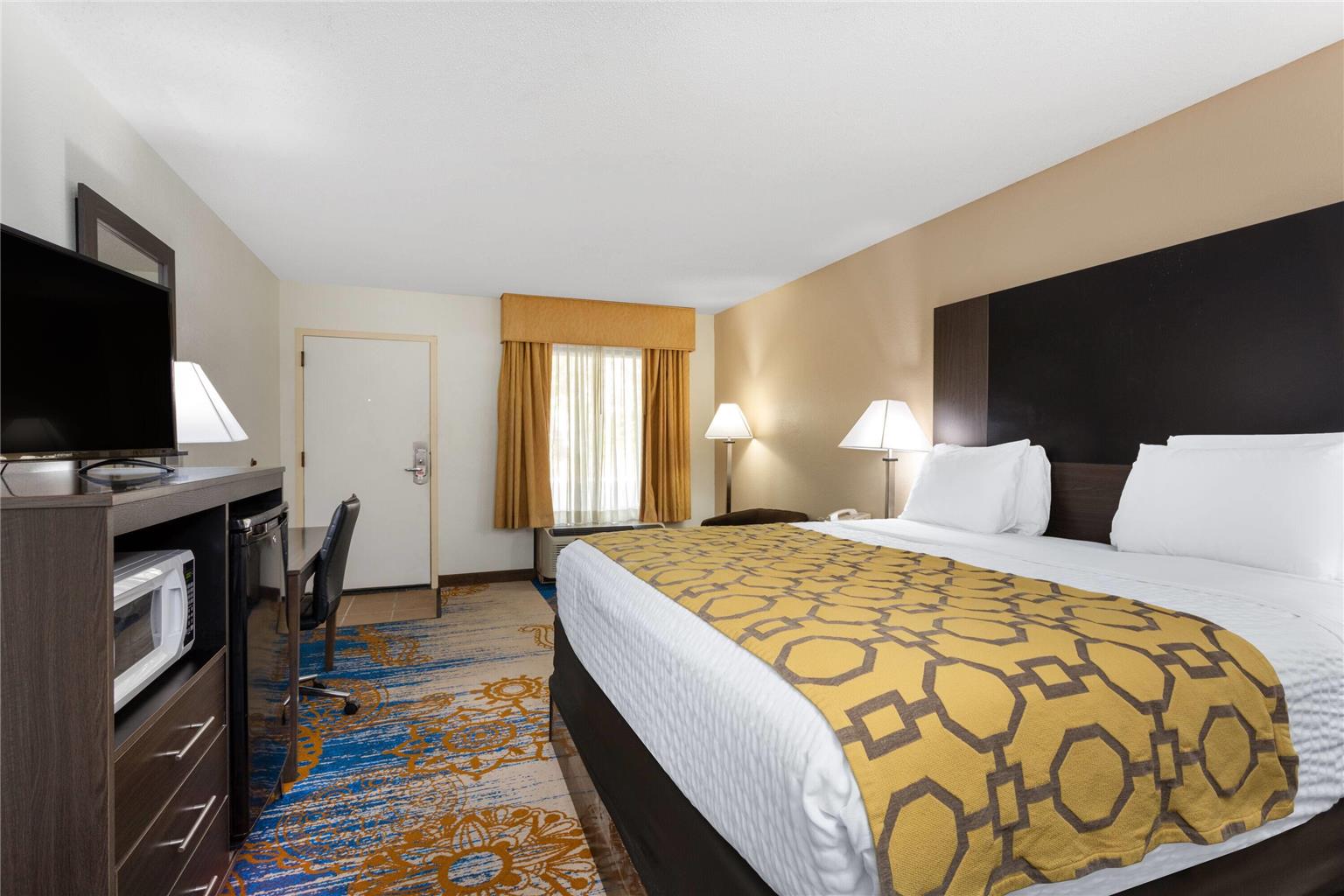 Baymont by Wyndham Tallahassee - photo 17