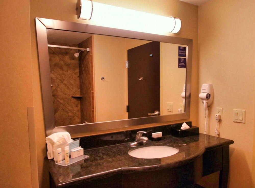 Hampton Inn & Suites Jacksonville Beach Blvd Mayo Clinic - photo 22