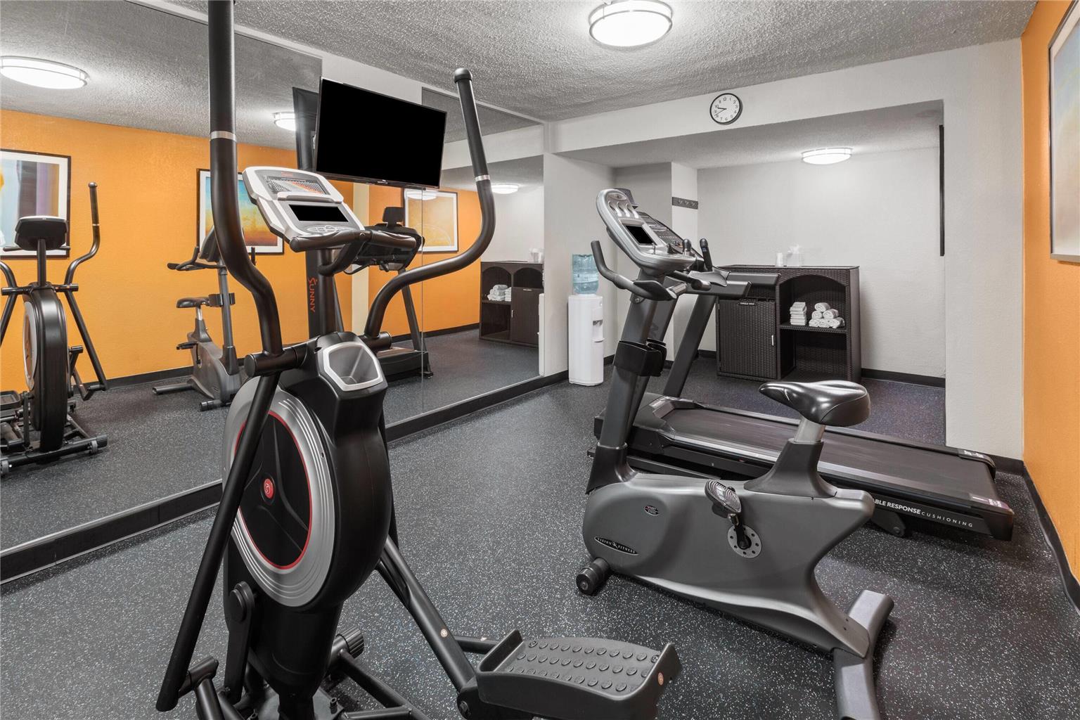 Baymont by Wyndham Downtown Detroit - photo 4