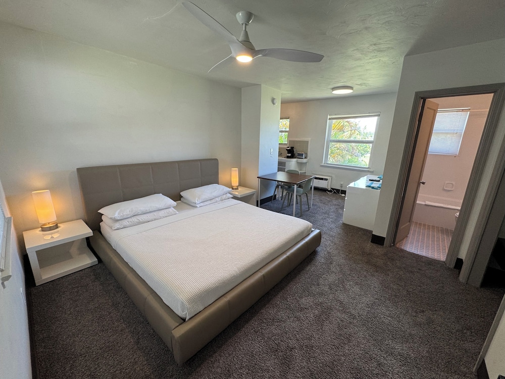 Rolo Beach Hotel - photo 13