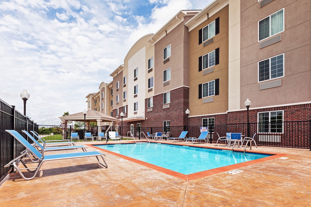Candlewood Suites Midwest City by IHG - photo 24