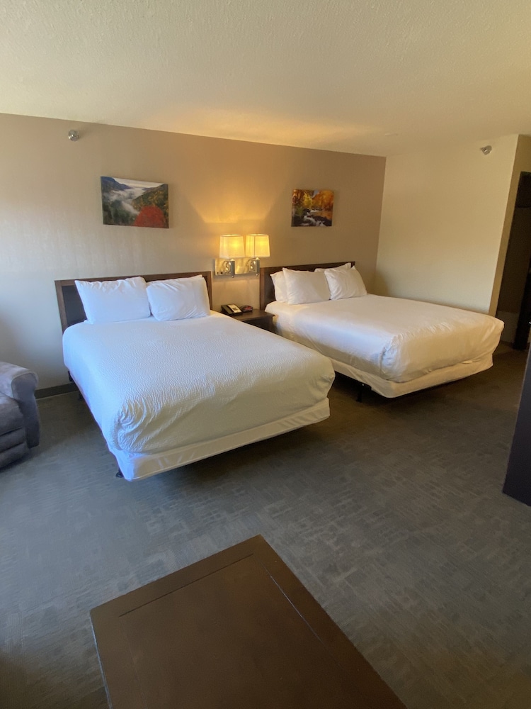The Center Inn - photo 22