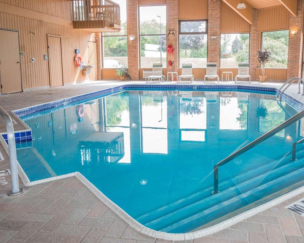 Quality Inn Grand Rapids North - photo 20