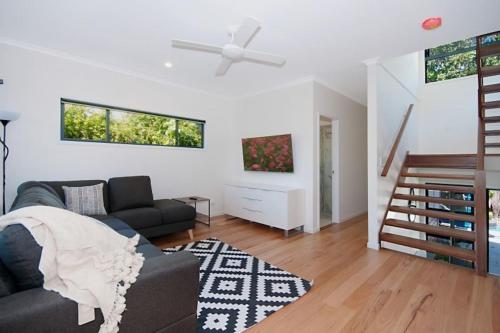 Jims Beach House 2 — 4-Star Luxury Hotel in Byron Bay, Australia