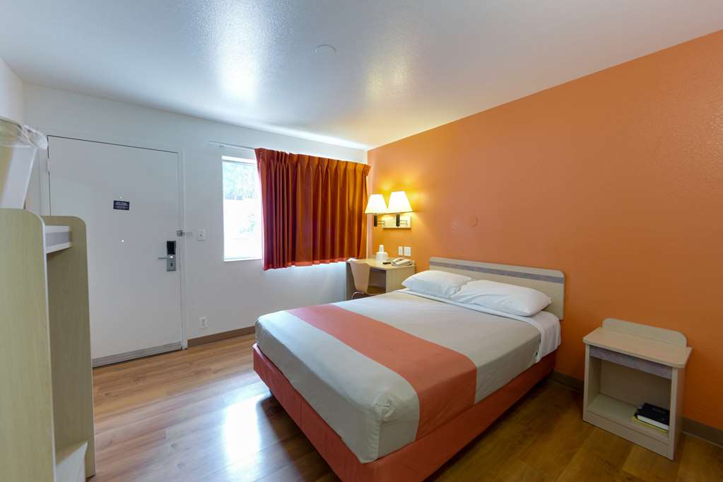 Motel 6 Weed Mount Shasta - photo 15