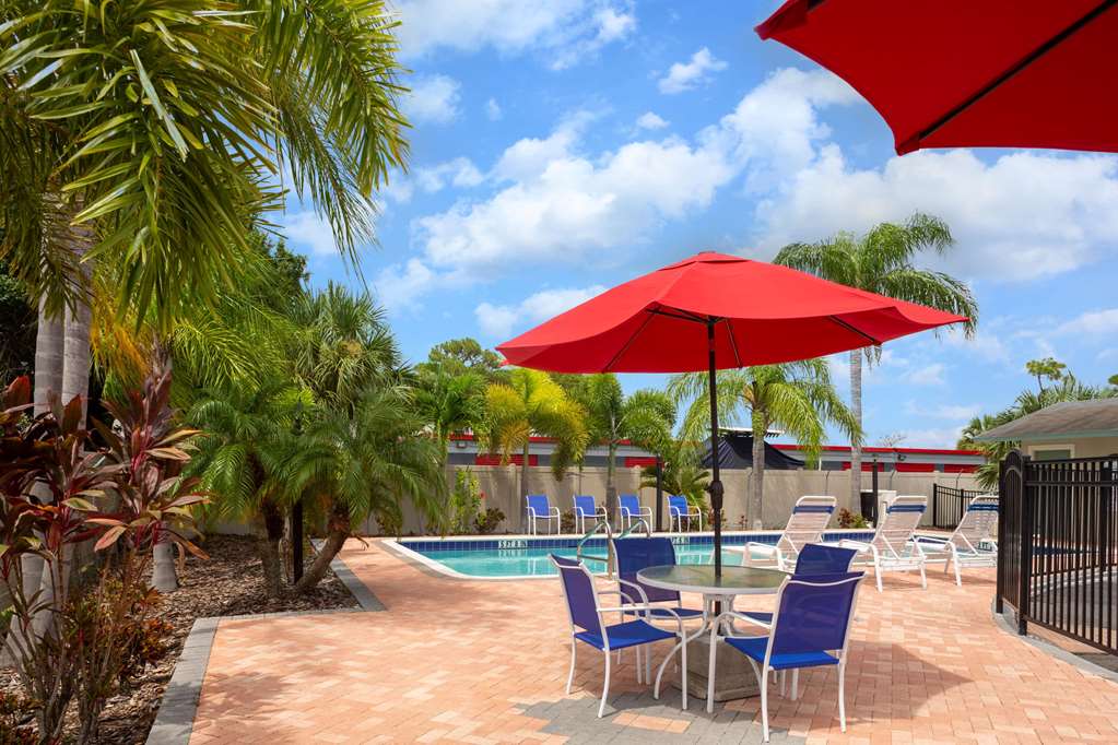 Super 8 by Wyndham Bradenton Sarasota Area — Bradenton — photo 5