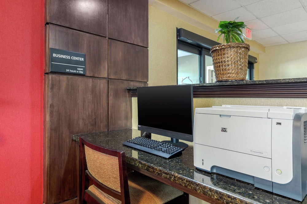 Hampton Inn Brookhaven - photo 11