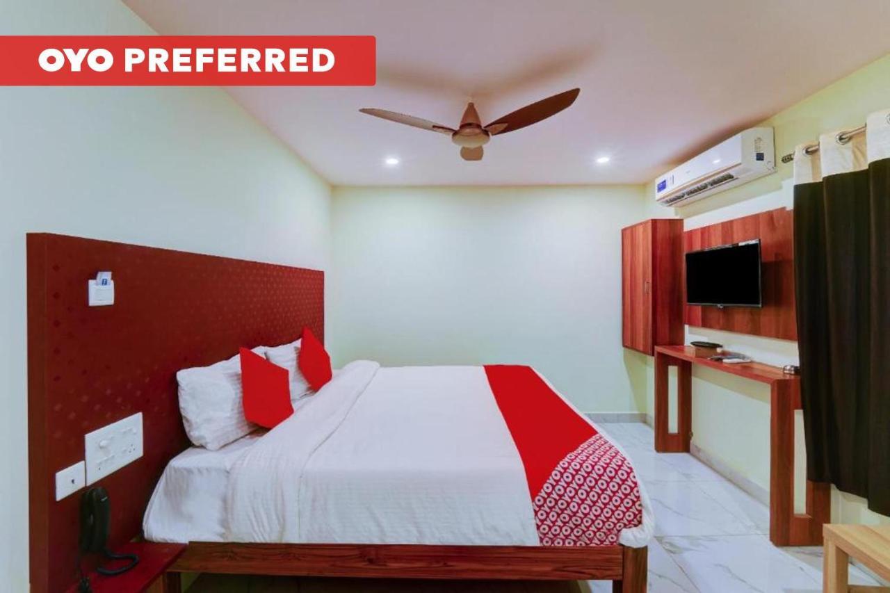 Mayuri Inn by OYO Rooms in Vijayawada, India