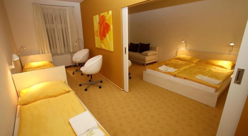 Penzion 14 — hotel in Hostinne