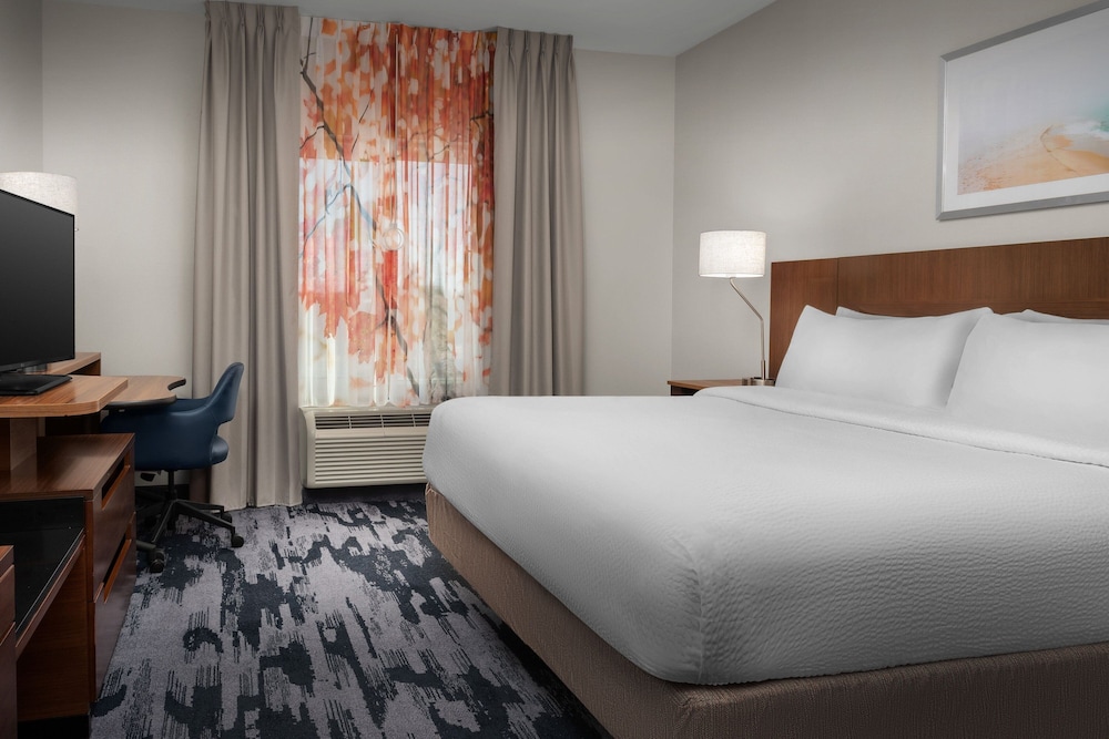 Fairfield Inn & Suites by Marriott Panama City Beach - photo 13