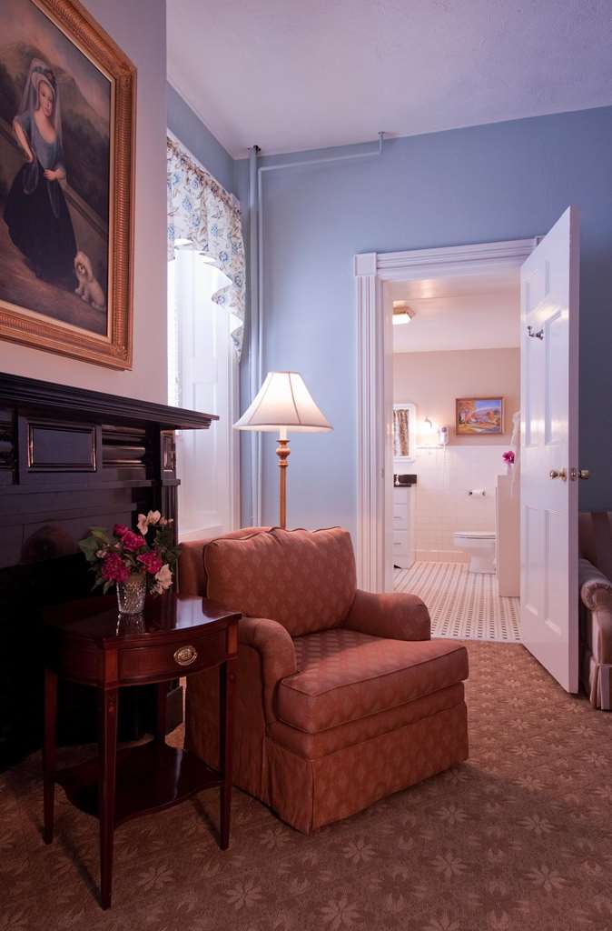Middlebury Inn - photo 14