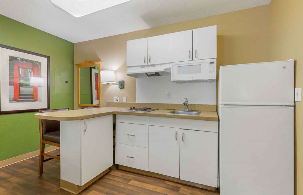 Extended Stay America Select Suites Washington DC Sterling Dulles - photo 20