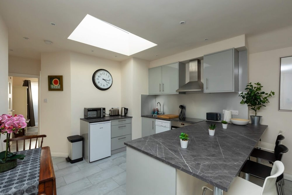 Bright & Contemporary 1bedroom Annexe Herne Hill