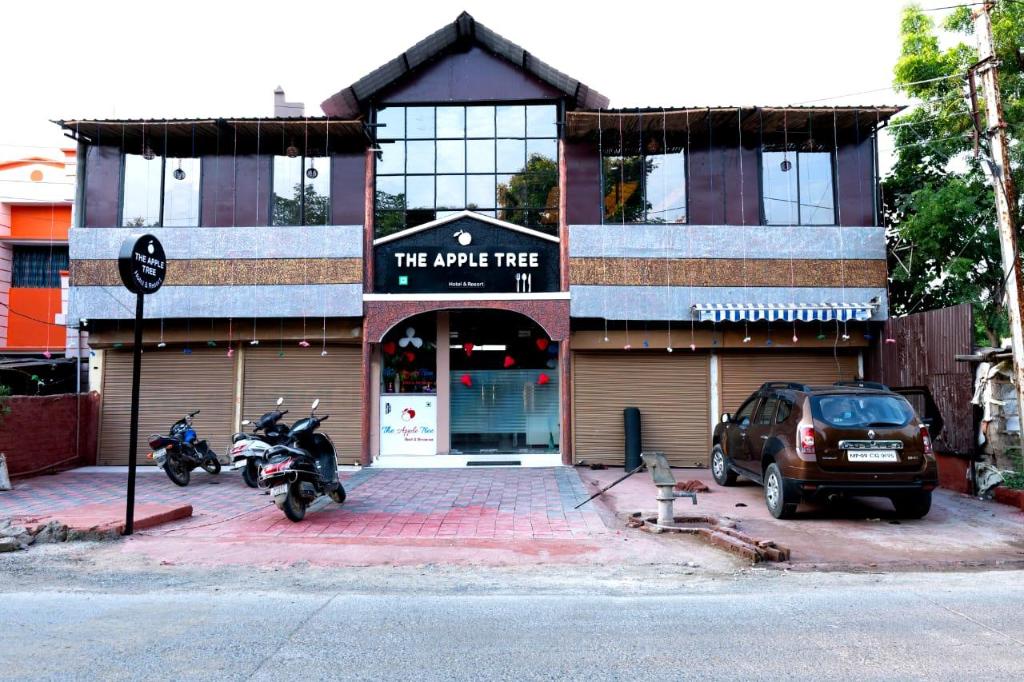 The Apple Tree Hotel - carbon neutral hotel in Indore