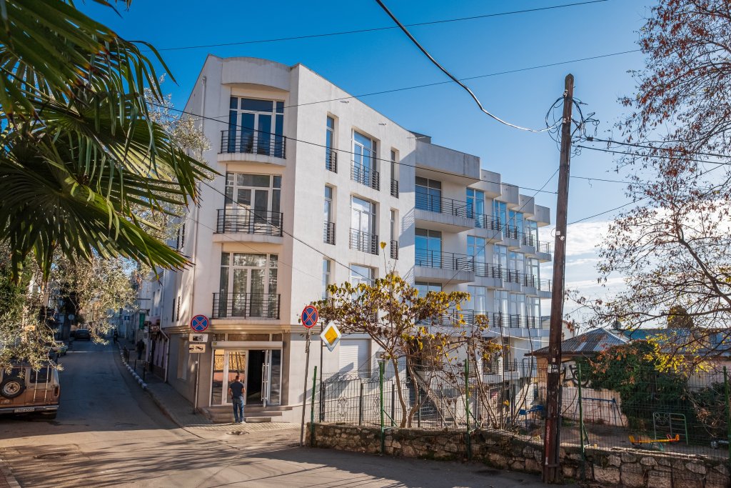 Seven Hotel - carbon neutral hotel in Yalta