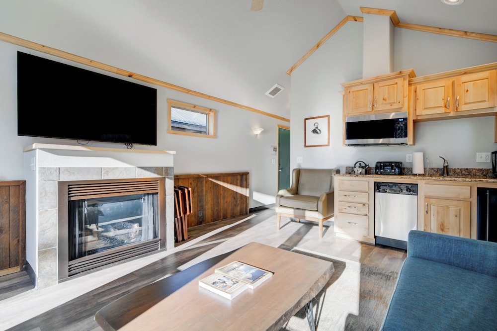 Explorer Cabins At Yellowstone - photo 20