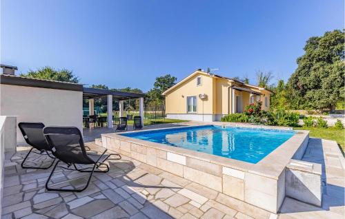 Two Bedroom Holiday Home In Valtura — 4-Star Luxury Hotel in Liznjan, Croatia
