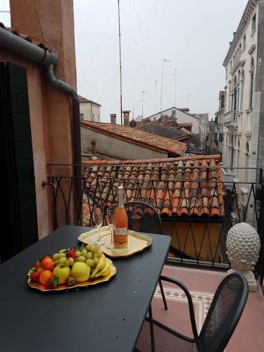 Cà Manzoni Apartment with Terrace — 4-Star Luxury Hotel in Venice, Italy