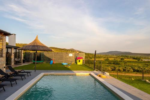 Aurana in Pakostane, Croatia