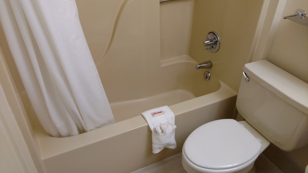 Days Inn by Wyndham Ashland - photo 31