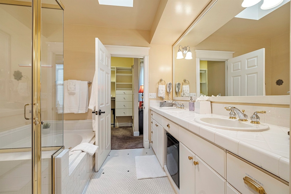 The Orenco Station Hotel - photo 130