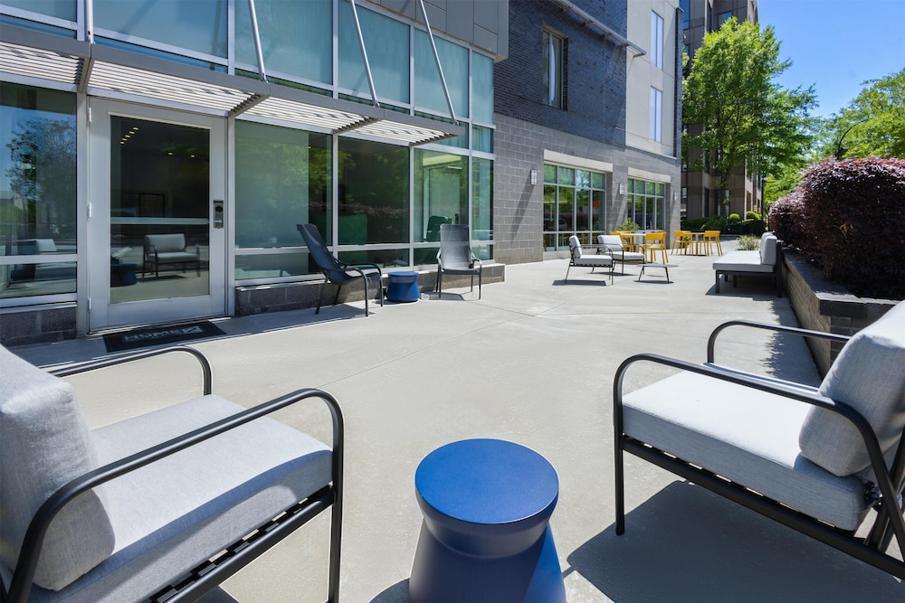 Home2 Suites by Hilton Greenville Downtown - photo 27
