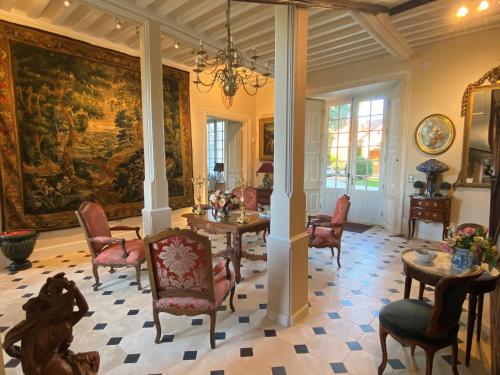 Château de Bouesse en Berry — 4-Star Luxury Hotel in Chateauroux, France